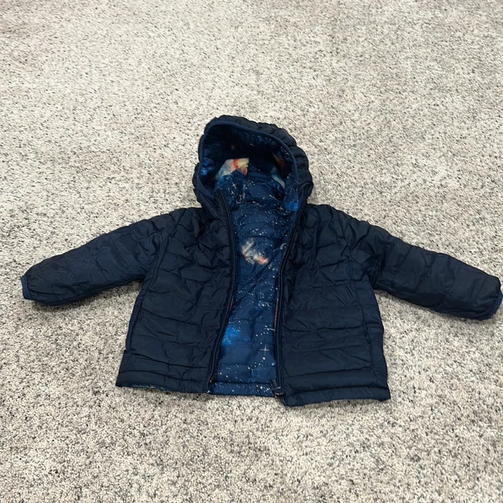 Gap light weight reversible puff coat - Picture 4 of 5